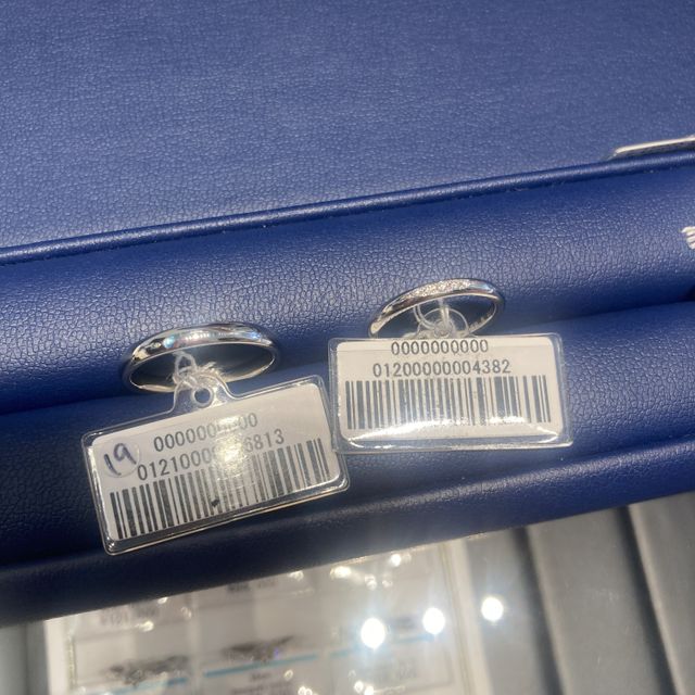 【銀座ダイヤモンドシライシの口コミ】 店員さんが丁寧に接客してくれて２時間以上も決め兼ねてるところ相談に乗…