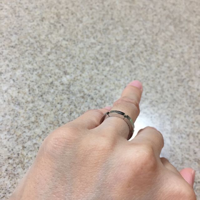【カルティエ(Cartier)の口コミ】 ブランドは、カルティエで決めていたのですが、あまり人とかぶらないデザ…