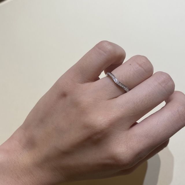 【カルティエ(Cartier)の口コミ】 ダイヤモンドの数です。びっしりとダイヤモンドがあるため、とても綺麗に…