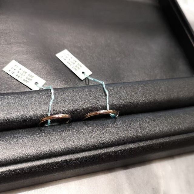 【SIENAROSE(シエナロゼ)の口コミ】 ピンクプラチナなのが、他とは違って気に入りました。シンプルだけど他と…