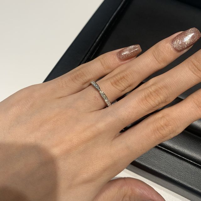 【ラザール ダイヤモンド(LAZARE DIAMOND)の口コミ】 そっくりなデザインが他ブランドにもありますが、ラザールダイヤモンドさ…