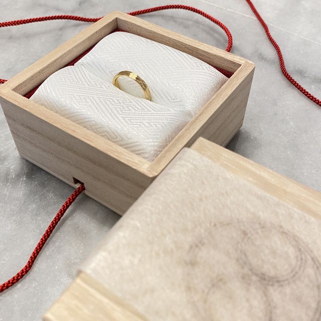 【TOMOE(トモエ)の口コミ】 １番の決め手はデザインです！
結婚指輪！って感じのデザインすぎず、ファ…