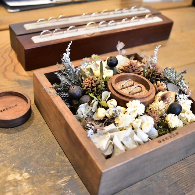 【鎌倉彫金工房の口コミ】 槌目のデザインが気に入りました。
私は指が太めで男性の様な手をしている…