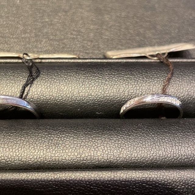 【エクセルコダイヤモンド(EXELCO DIAMOND)の口コミ】 ダイヤモンドが多めに付いてるデザインを選びたくていくつか試着しました…