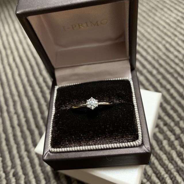 【アイプリモ(I-PRIMO)の口コミ】 夫が緊張しながら購入してくれたリングは王道のデザインで心の底からうっ…