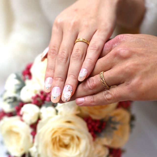 【ケイウノ ブライダル(K.UNO BRIDAL)の口コミ】 まず、ディズニーが好きだったので、刻印が入れられるこちらのブランドに…