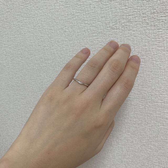 【アイプリモ(I-PRIMO)の口コミ】 あんまりダイヤがゴロゴロついている
派手なものは好みではなかったので
…