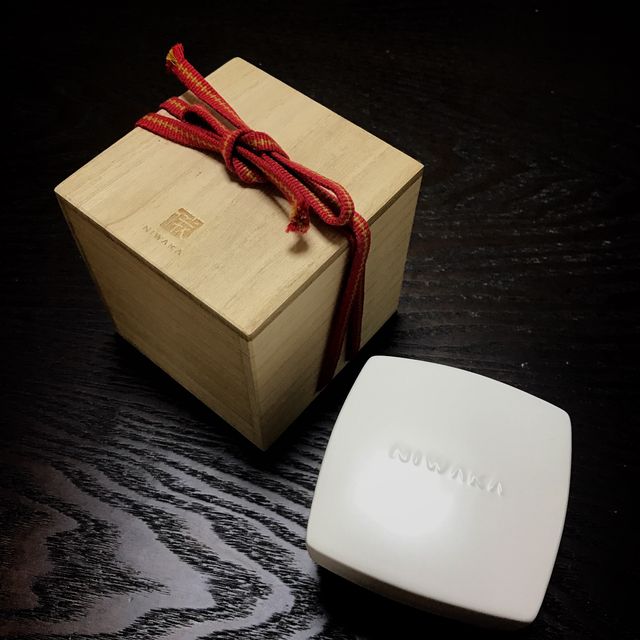 【俄(にわか)の口コミ】 シンプルなデザインをネットで探してまず下見にしに店舗へ行きました。休…