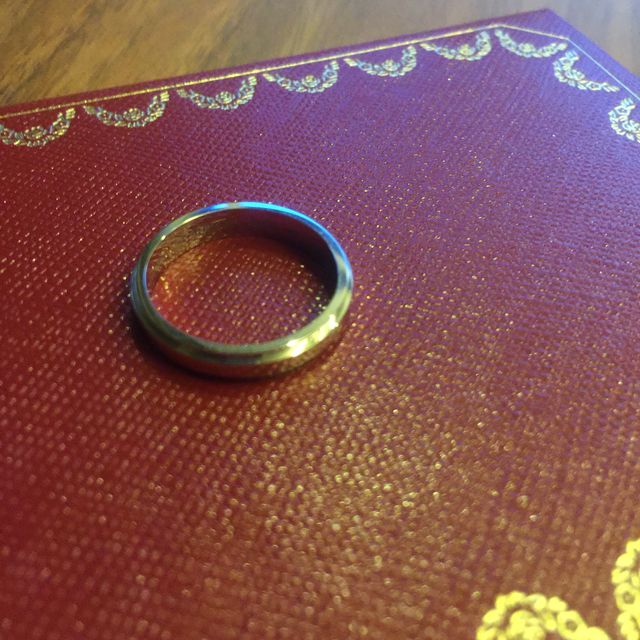【カルティエ(Cartier)の口コミ】 以前よりマリッジリングはカルティエで と考えていましたが、いかにもカル…