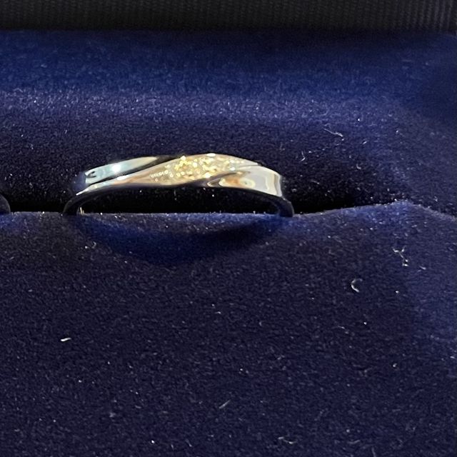 【銀座ダイヤモンドシライシの口コミ】 すごく自分にしっくりくるデザインが見つかり、店員さんの接客もすごく丁…