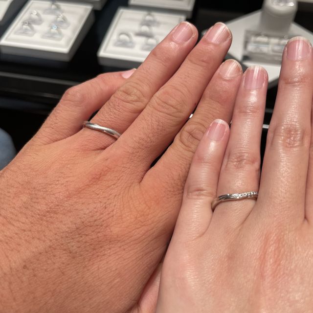 【銀座ダイヤモンドシライシの口コミ】 まず感じたのが着け心地の良さでした。着けていて気にならない、手に馴染…