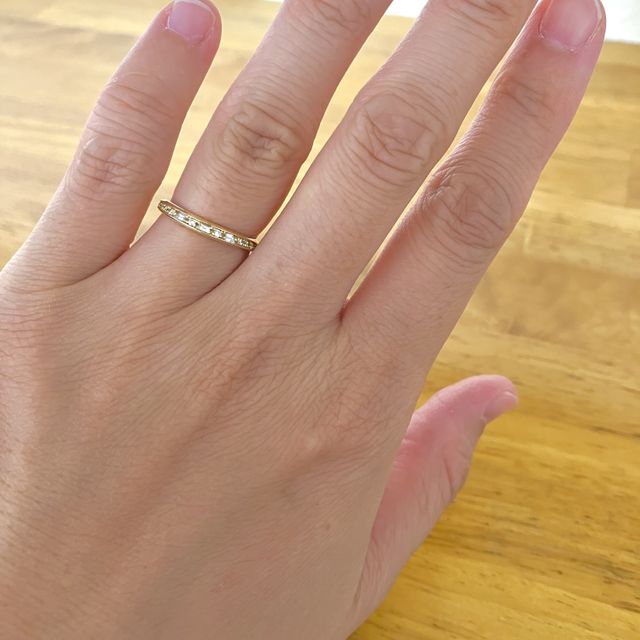 【ORECCHIO(オレッキオ)の口コミ】 ハーフエタニティーで、細すぎず、太すぎず、緩やかなU字ラインで、ありき…