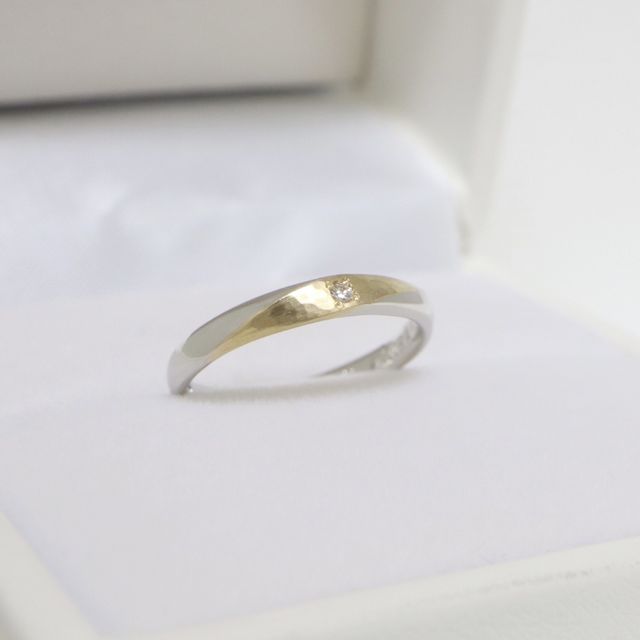 【LEGAN(レガン)の口コミ】 個性的なデザインが好みなので、2色2素材でデザインして頂きました。土目…