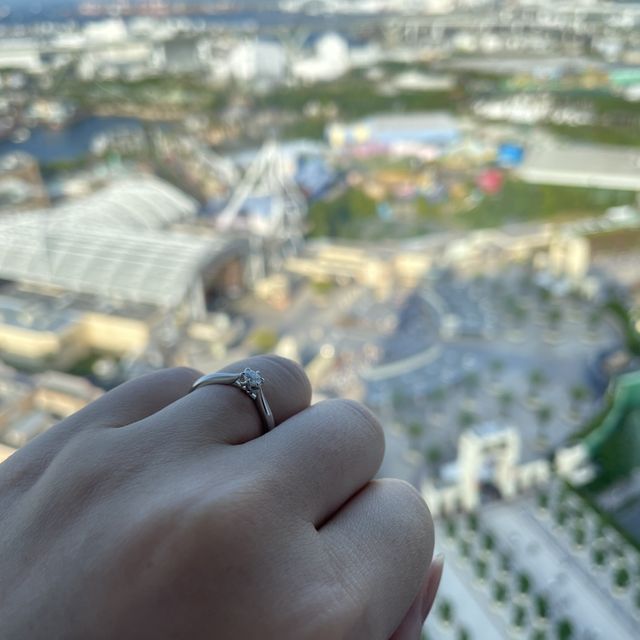 【銀座ダイヤモンドシライシの口コミ】 シンプルで上品なデザインが気に入りました。White Lilyが以前彼女にプレ…