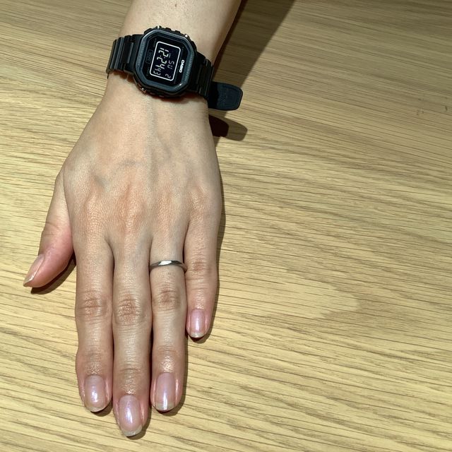 【voulez vous(ヴーレ・ヴー)の口コミ】 つや消しも併せて楽しめる珍しいデザインが気に入りました。オンオフ、フ…