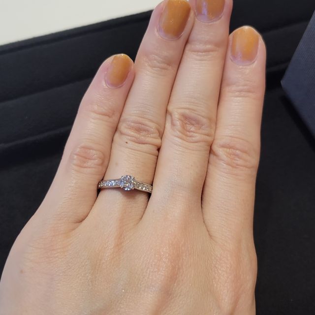 【BRILLIANCE+(ブリリアンスプラス)の口コミ】 好みのデザイン(ストレート、4つ爪、サイドメレ)であること、コストを抑え…