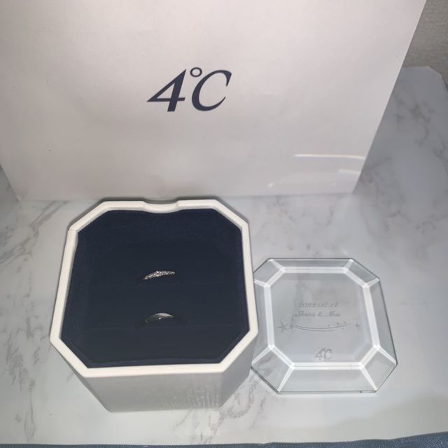 【4℃ BRIDAL(ヨンドシーブライダル)の口コミ】 あらかじめ気に入ったデザインの指輪があり、それを考えていましたが最終…