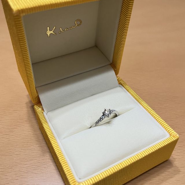 【ケイウノ ブライダル(K.UNO BRIDAL)の口コミ】 希望の価格帯をお伝えし、色々なデザインの指輪を一気に出して下さり、2人…