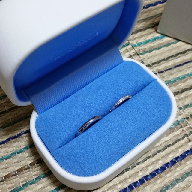 【銀座ダイヤモンドシライシの口コミ】 店員さんにオススメを探してもらい、試着を繰り返しさせてもらった。いく…