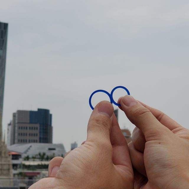 【CRAFY(クラフィ)の口コミ】 シンプルに、プラチナ・鏡面を選びました。新婦のものの方には、一周デザ…