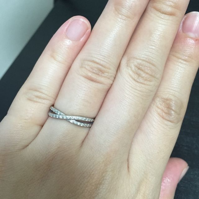 【ヴァンドーム青山(VENDOME AOYAMA)の口コミ】 指が太めで短くふっくらしているため、ハイブランドの指輪のデザインだと…