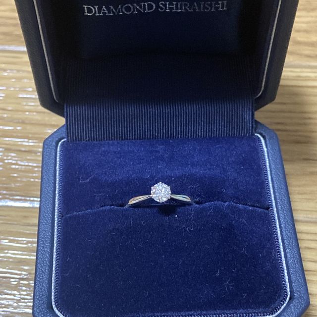 【銀座ダイヤモンドシライシの口コミ】 ラインナップはそれほど多い印象はなかったですが、The婚約指輪という一石…