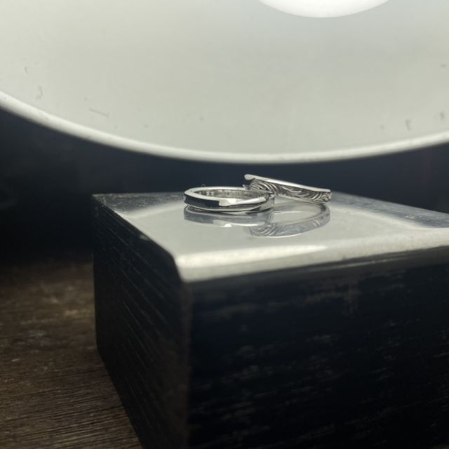 【ichi(イチ)の口コミ】 鏡面仕上げでつやもあり厚さがありますが窮屈ではなく付け心地がよく他に…