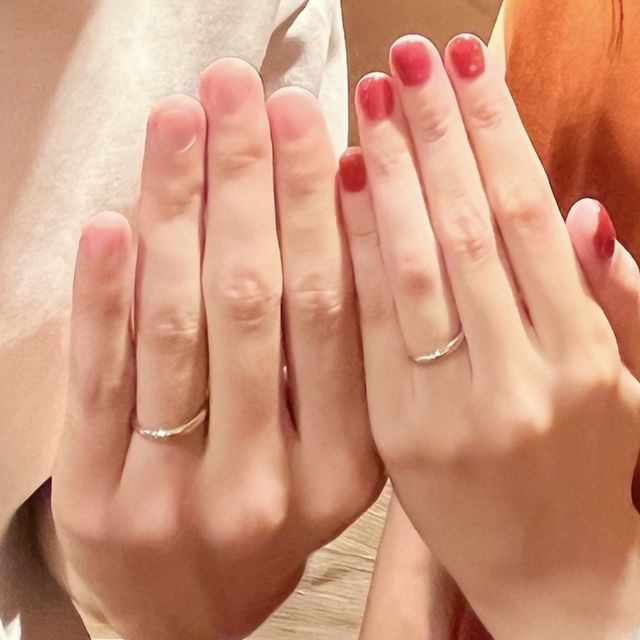 【ケイウノ ブライダル(K.UNO BRIDAL)の口コミ】 専属デザイナーさんが考案してくれるイニシャルデザインを刻印できるとい…