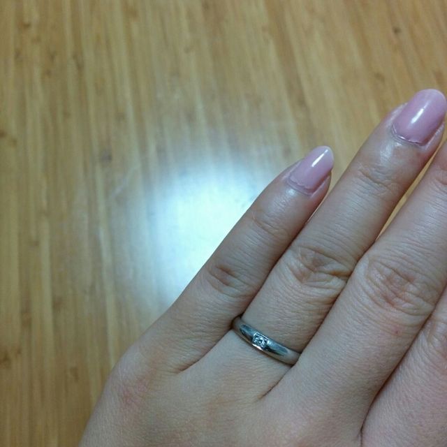 【カルティエ(Cartier)の口コミ】 おばあちゃんになっても付けられるように、
シンプルなデザインにしました…