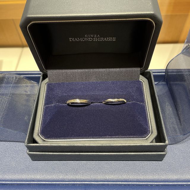 【銀座ダイヤモンドシライシの口コミ】 他のブランドにはないデザインが素敵だと思いました。
今後、ずっと指には…