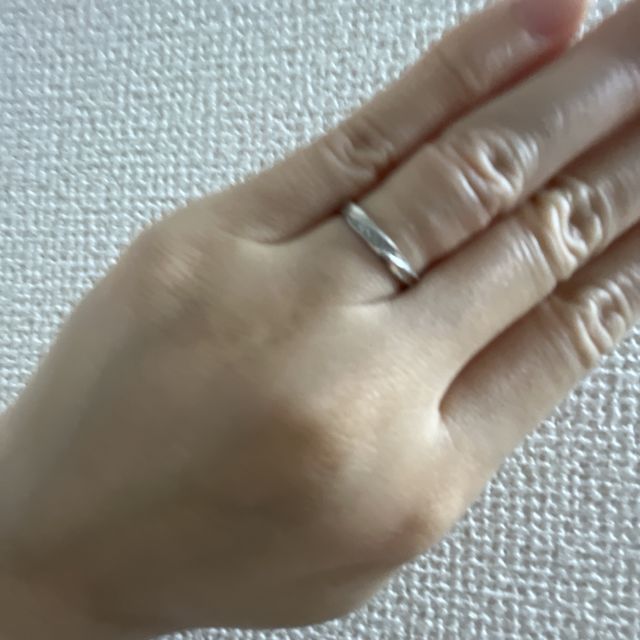 【insembre(インセンブレ)の口コミ】 お互いの求めていたデザインに1番近かったからです。
ウェーブが苦手な旦…