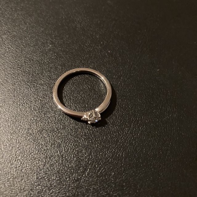 【アイプリモ(I-PRIMO)の口コミ】 今回、婚約指輪を探しており、他の店もまわっていましたが、アイプリモに…