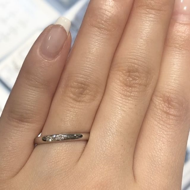【Only You(オンリーユー)の口コミ】 結婚指輪にもダイヤがついてるものが良かったため、探している時に理想に…