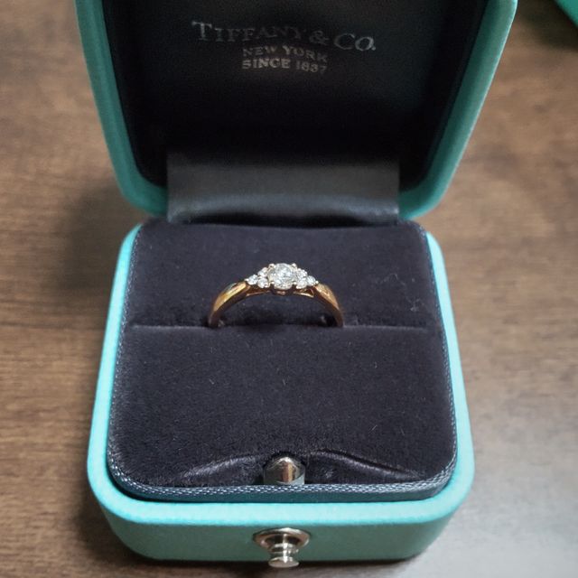 【ティファニー(Tiffany & Co.)の口コミ】 ながく使えるデザインを選びました。価格もブランドにたいしてお手頃でし…