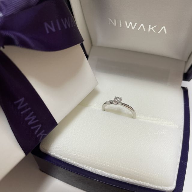 【俄(にわか)の口コミ】 いろんな指輪を付けましたがなにより軽くて着け心地がとてもいいです。直…