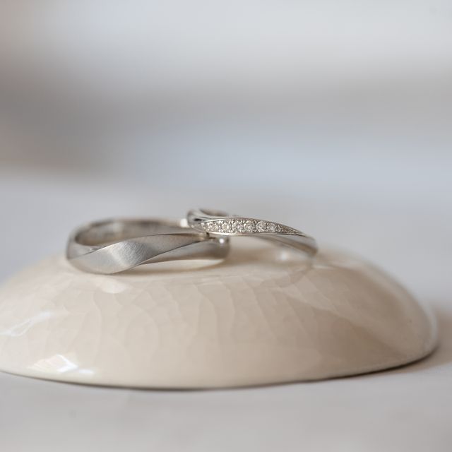 【Cayof(カヨフ)の口コミ】 手のひら側を表よりも少し細くしたり、カーブやねじりをコンマ数ミリ単位…