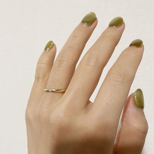 【TRECENTI(トレセンテ)の口コミ】 普段ゴールド系のアクセサリーをよくつけるので
普段使いにも合うようにと…