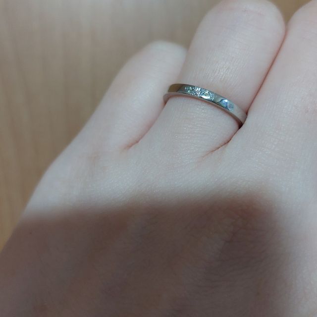 【鎌倉彫金工房の口コミ】 新郎がプレゼントしてくれた婚約指輪購入と同じところにしました。彼がサ…