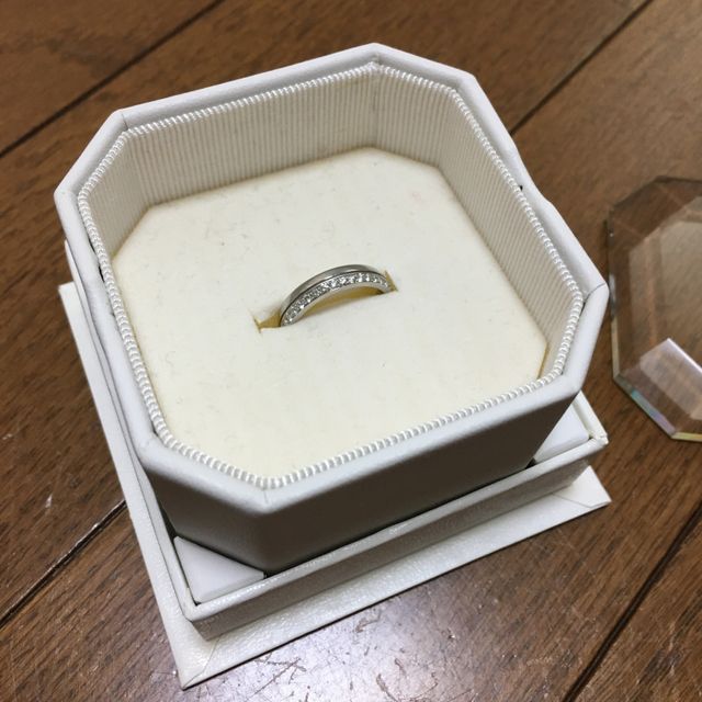 【4℃ BRIDAL(ヨンドシーブライダル)の口コミ】 普段ってつけておけて邪魔にならず、可愛いデザインのものを探していまし…