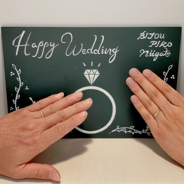 【voulez vous(ヴーレ・ヴー)の口コミ】 二人の希望だったアンティークな雰囲気とミル打ちのデザインがとても気に…