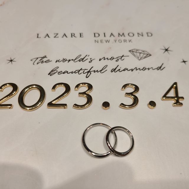 【ラザール ダイヤモンド(LAZARE DIAMOND)の口コミ】 デザインを重視して決めました。ある程度の方向性は決まっていたので、そ…