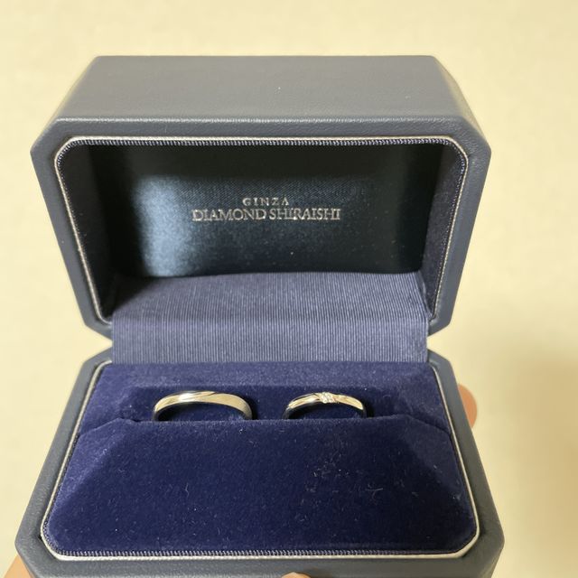 【銀座ダイヤモンドシライシの口コミ】 デザインはシンプルな形にしようと思っており、仕事でもずっとつけていら…