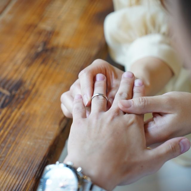 【THREE TREES(スリーツリーズ)の口コミ】 ザ結婚指輪というものは避けたかったので、めんどり・つや消しの仕上がり…