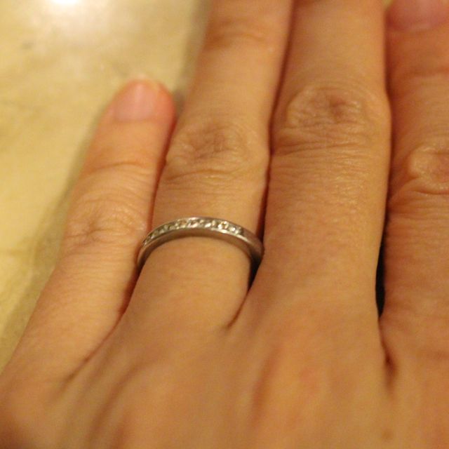 【ティファニー(Tiffany & Co.)の口コミ】 結婚指輪は常に身に付けるものなので、シンプルではあるけれども、やはり…