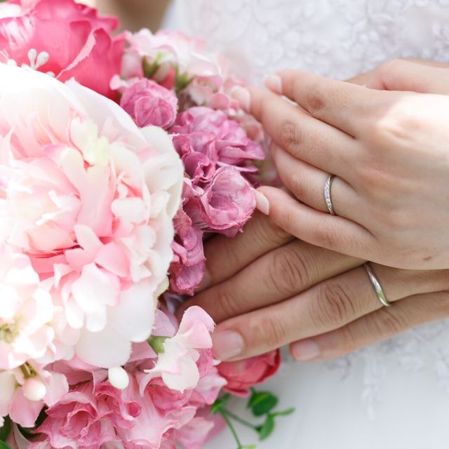 【HOSHI no SUNA 星の砂(ほしのすな)の口コミ】 ストレートやウェーブなどいろいろな形がある中、着け心地のよい細いライ…