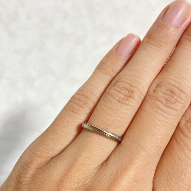 【SORA(ソラ)の口コミ】 私も夫も金属アレルギーを持っているので、アレルギーが出にくい素材の指…