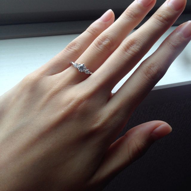 【エクセルコダイヤモンド(EXELCO DIAMOND)の口コミ】 彼の友人から勧められたのが来店のきっかけでした。やはり婚約指輪はダイ…