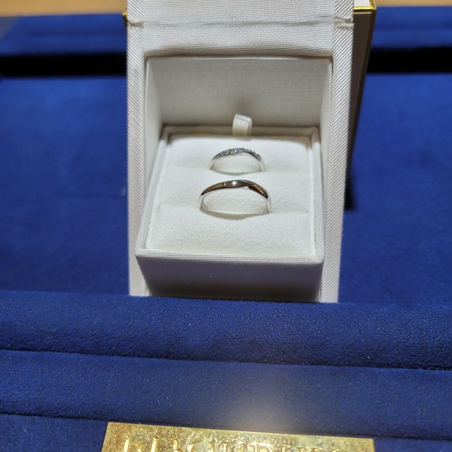 【ENUOVE(イノーヴェ)の口コミ】 候補に上がっていた指輪を全て付けさせていただいたのですが、
ダントツで…