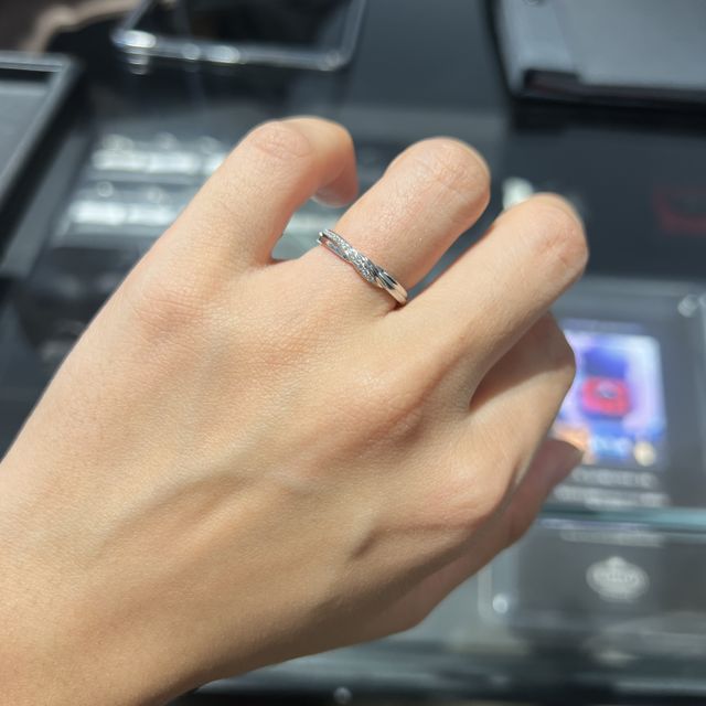 【エクセルコダイヤモンド(EXELCO DIAMOND)の口コミ】 ・価格は幅広く設定されており、どんな方にもマッチするかと思います。
・…