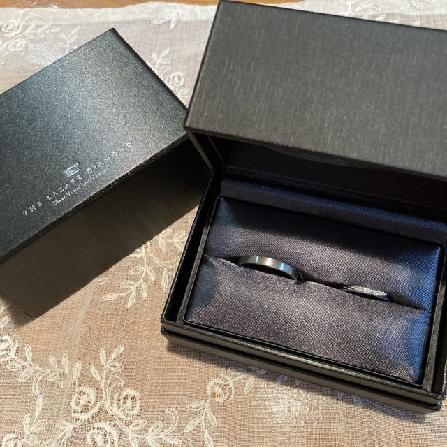 【ラザール ダイヤモンド(LAZARE DIAMOND)の口コミ】 ブランドやデザインにこだわりはなく、シンプルでダイヤがついてるいる王…